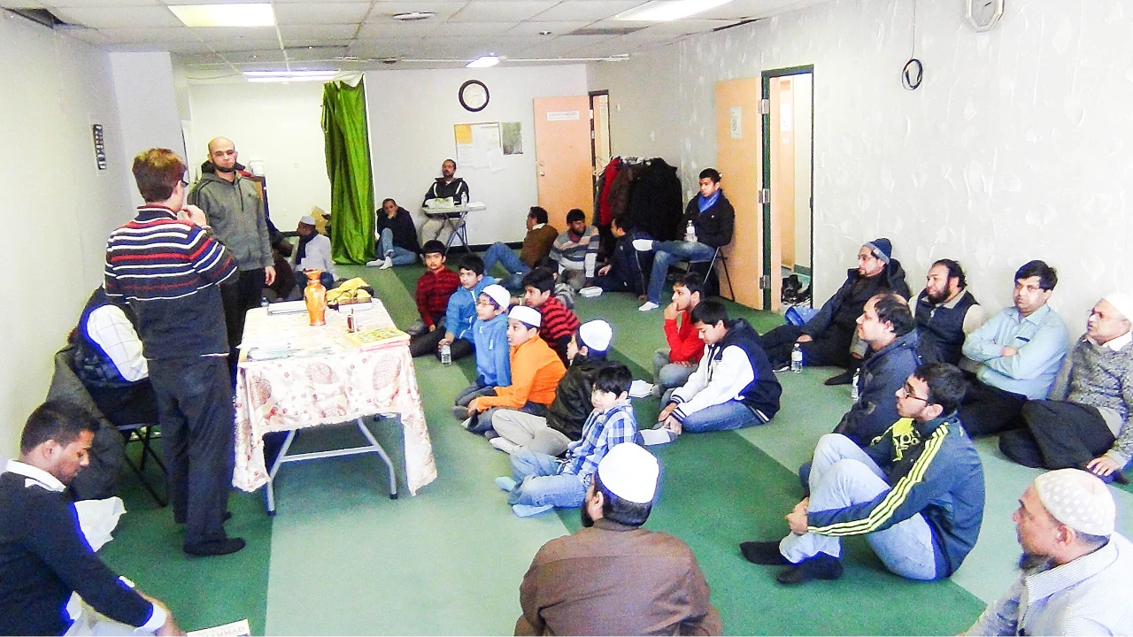 Sisters' Qur'an Reflection Circle photo 7