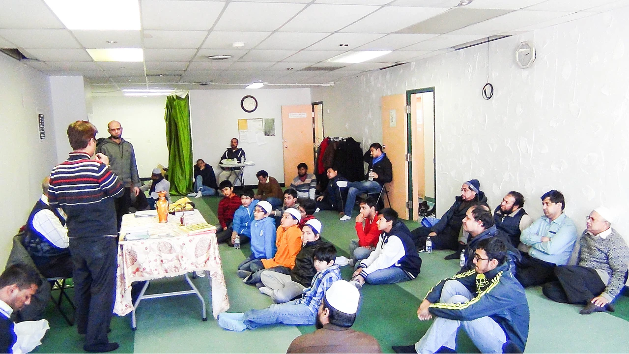 Sisters' Qur'an Reflection Circle photo 8