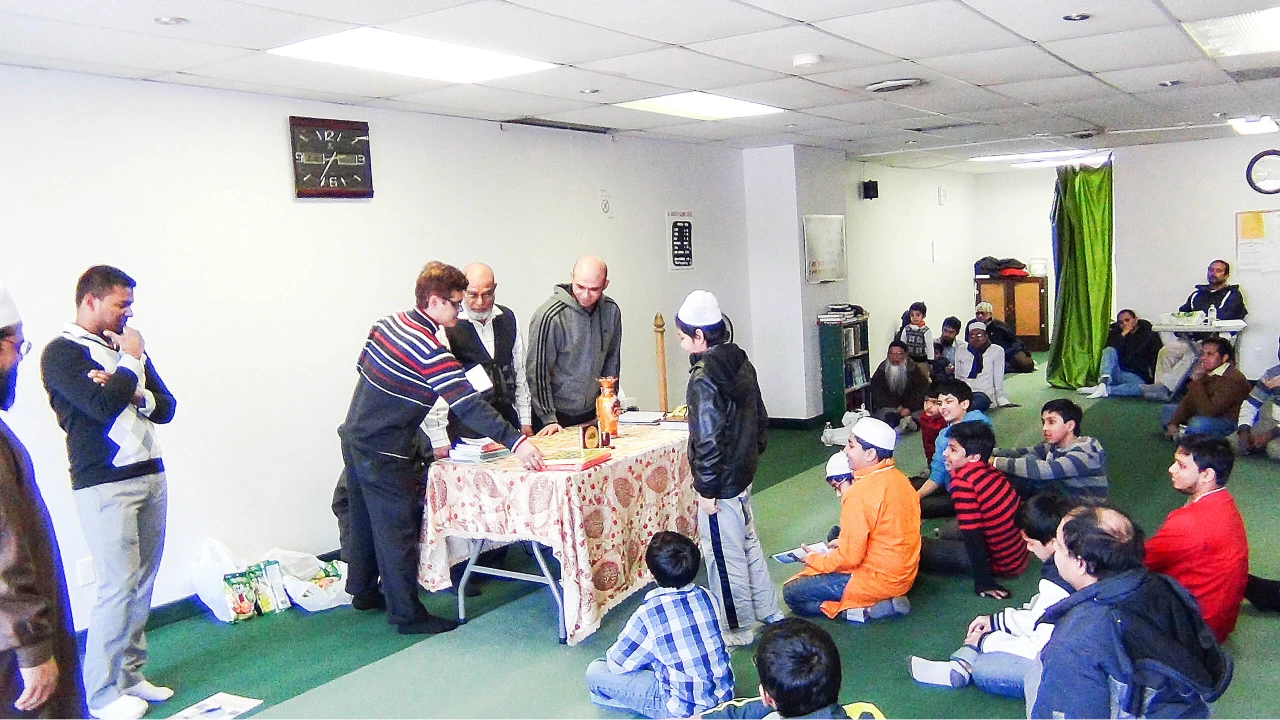 Sisters' Qur'an Reflection Circle photo 10